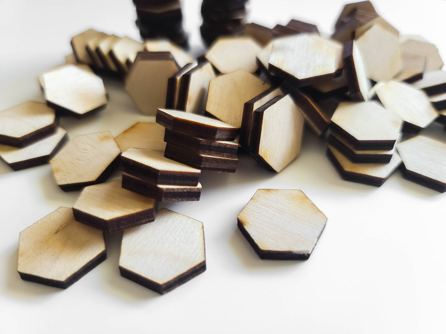 Hexagon Scrap Wood Cutouts-100 Pieces-Wood Scraps-Honeycomb Pieces-Small-One Size-DIY Wood Crafts-Collage Pieces-Geometric Shapes-Mosaic